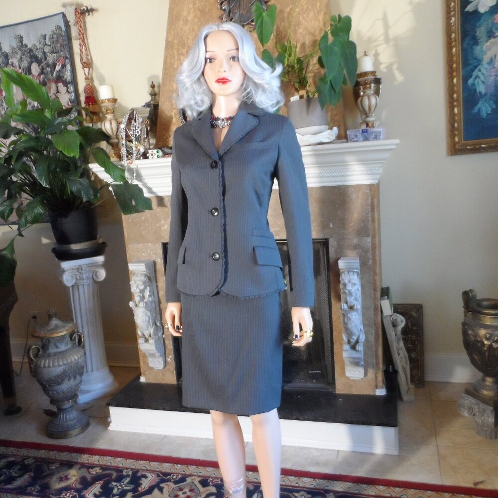 Gianni Versace Couture Gray Pinstripe Wool Skirt Suit w/Ruffle Trim Size US 6